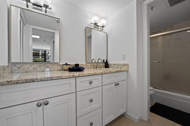 Unit 5120 photo 11