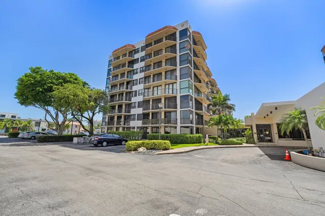 Unit 5120 photo 25