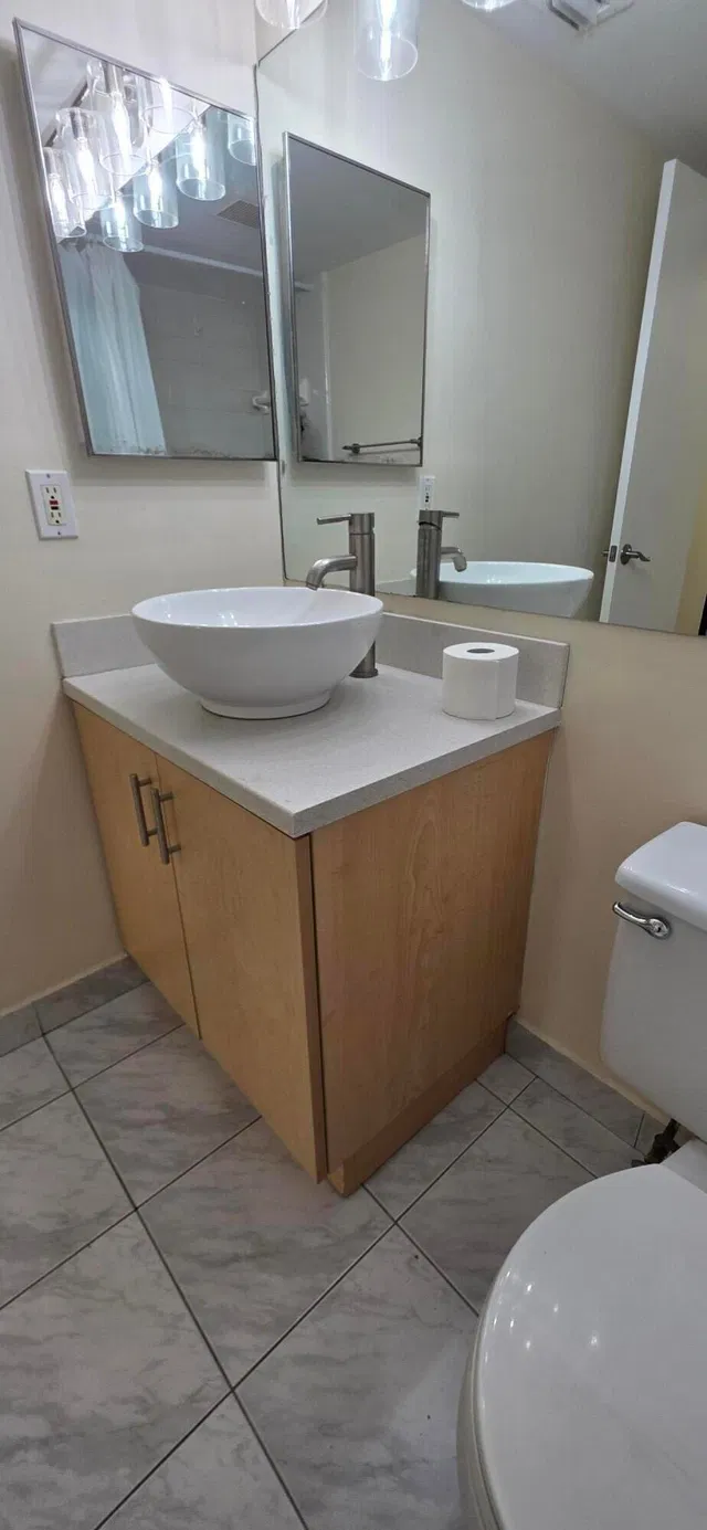 Unit B1 photo 11