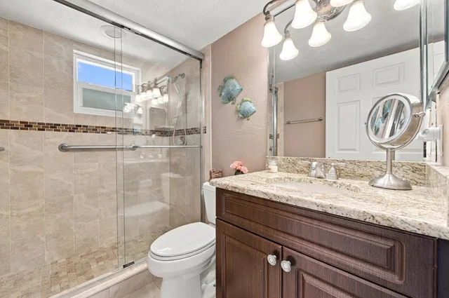  Residence photo 9