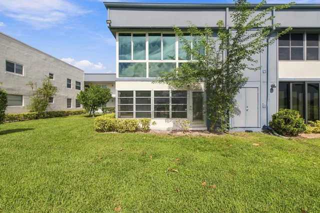  Residence photo 28