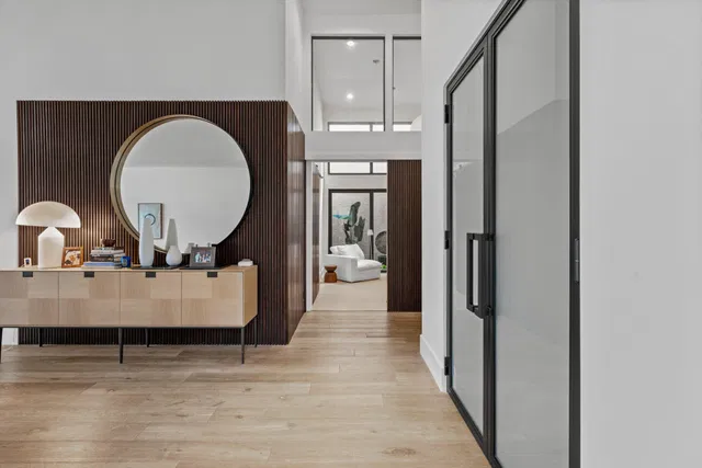 Windsor Way Residence photo 3