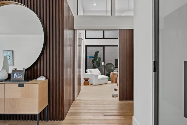 Windsor Way Residence photo 13
