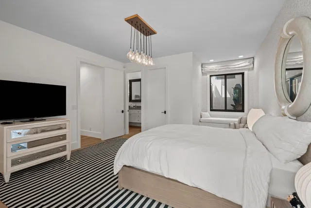 Windsor Way Residence photo 18