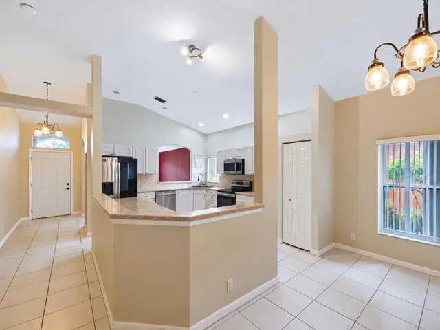 Residence photo 11