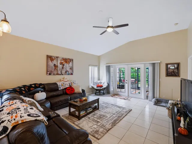 Residence photo 14