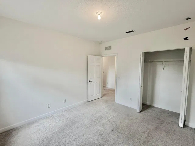  Residence photo 16