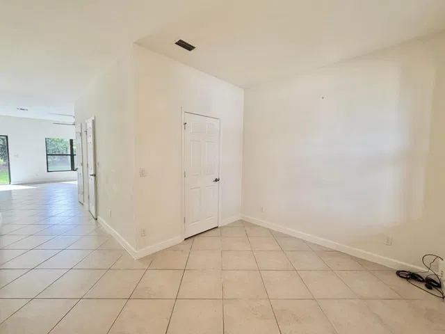  Residence photo 22