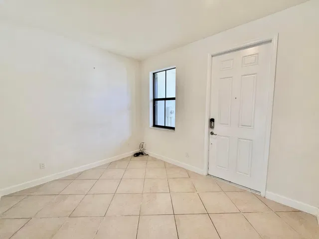  Residence photo 24