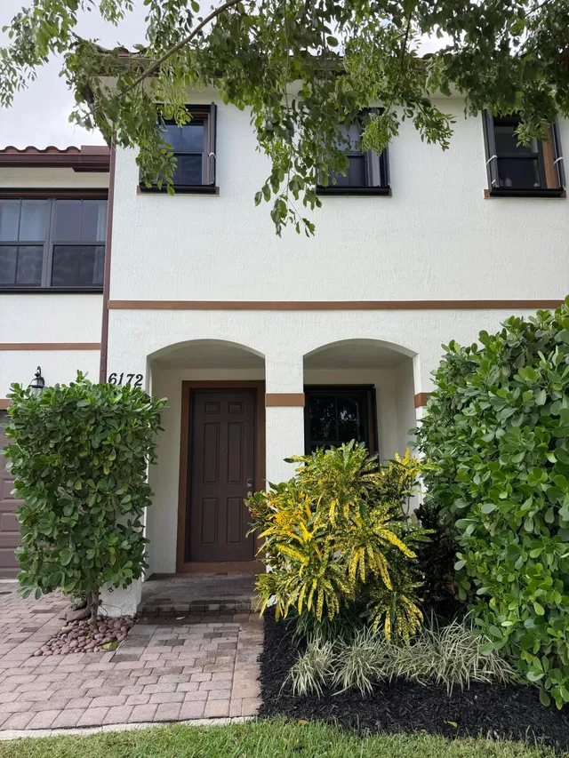  Residence photo 29