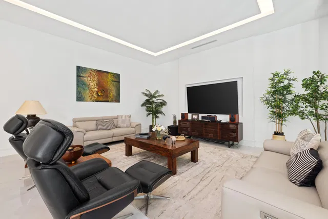 Residence photo 12