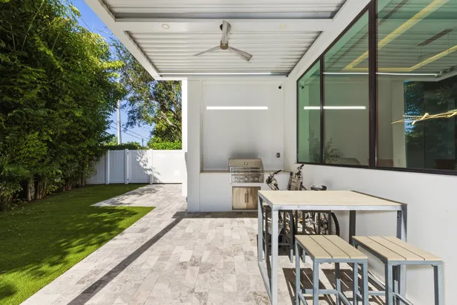 Residence photo 28