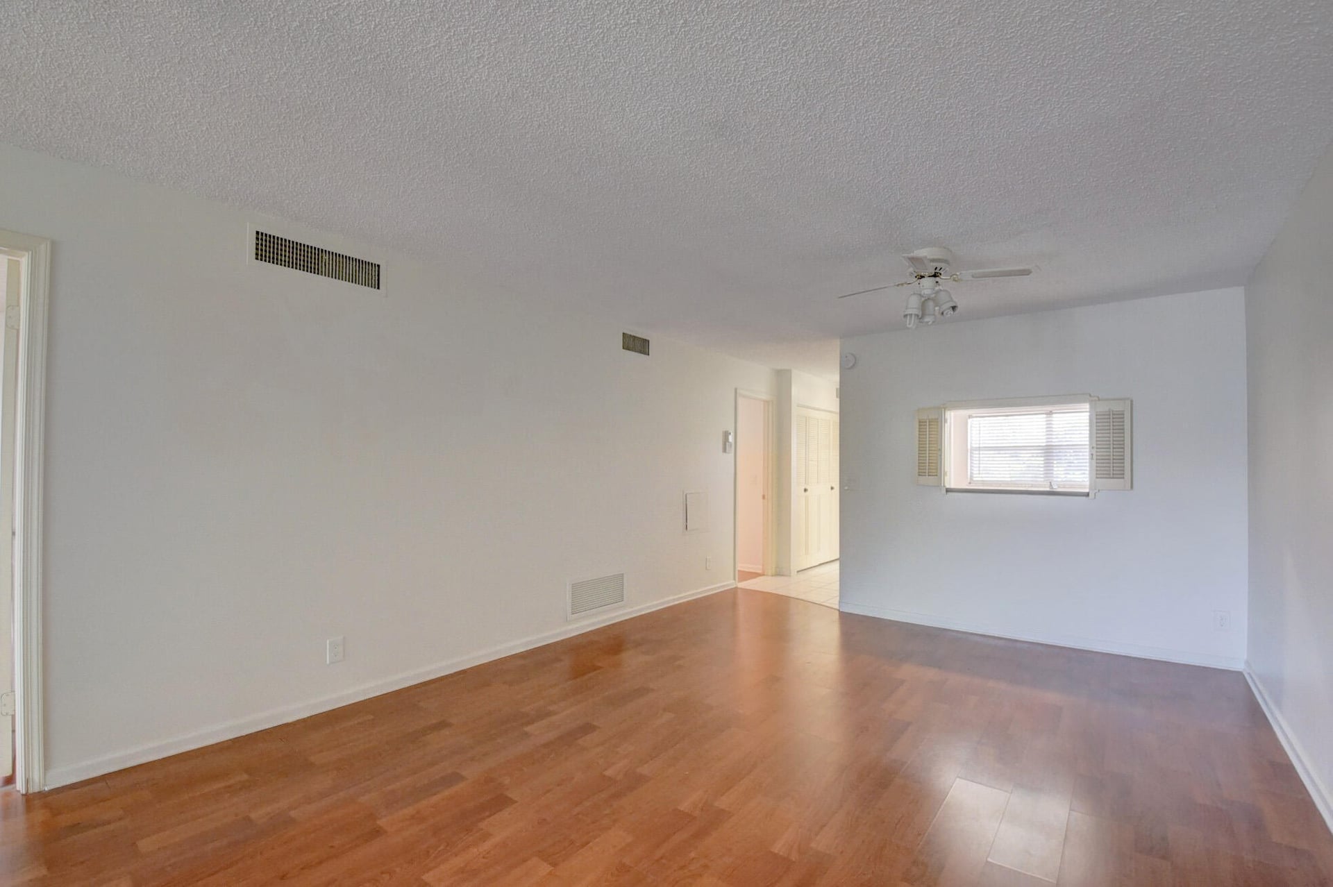 Unit 408 photo 10