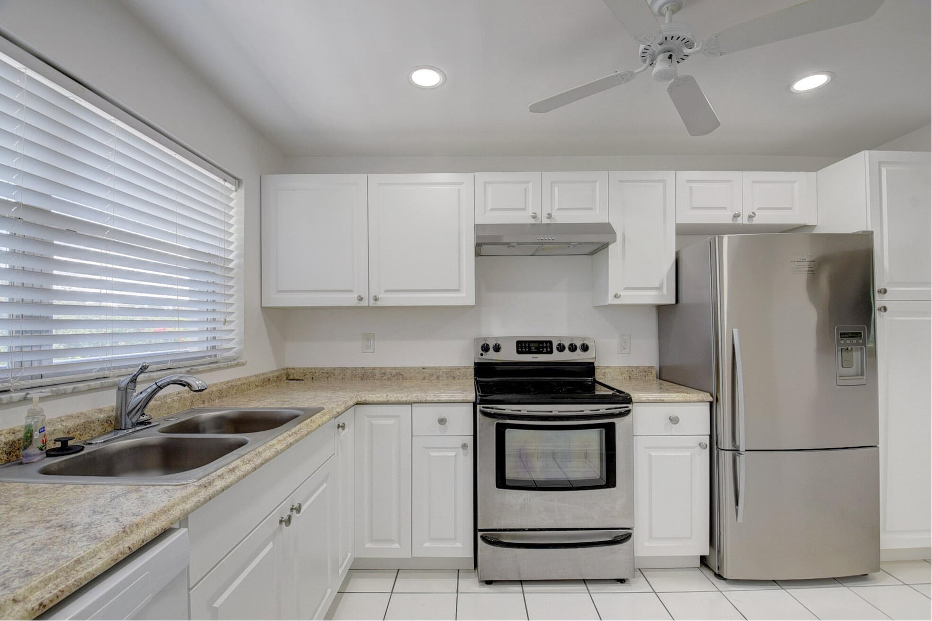 Unit 408 photo 14