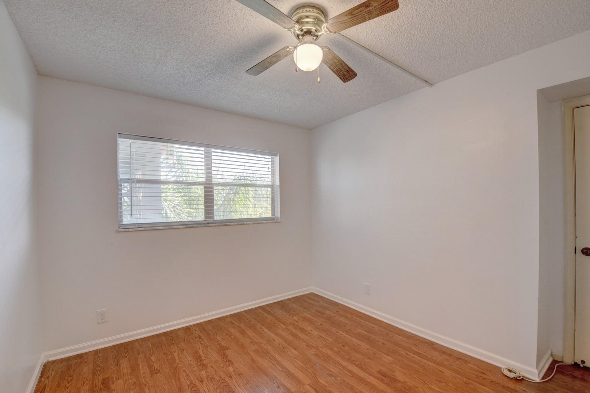 Unit 408 photo 21
