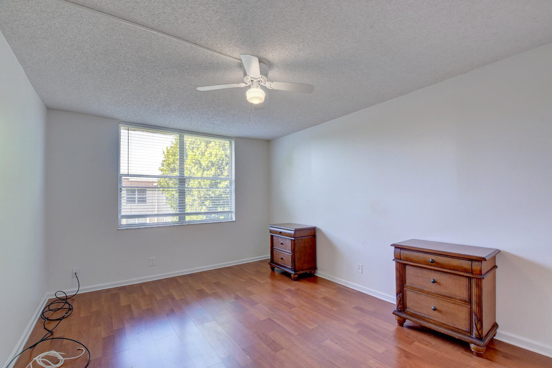 Unit 408 photo 27