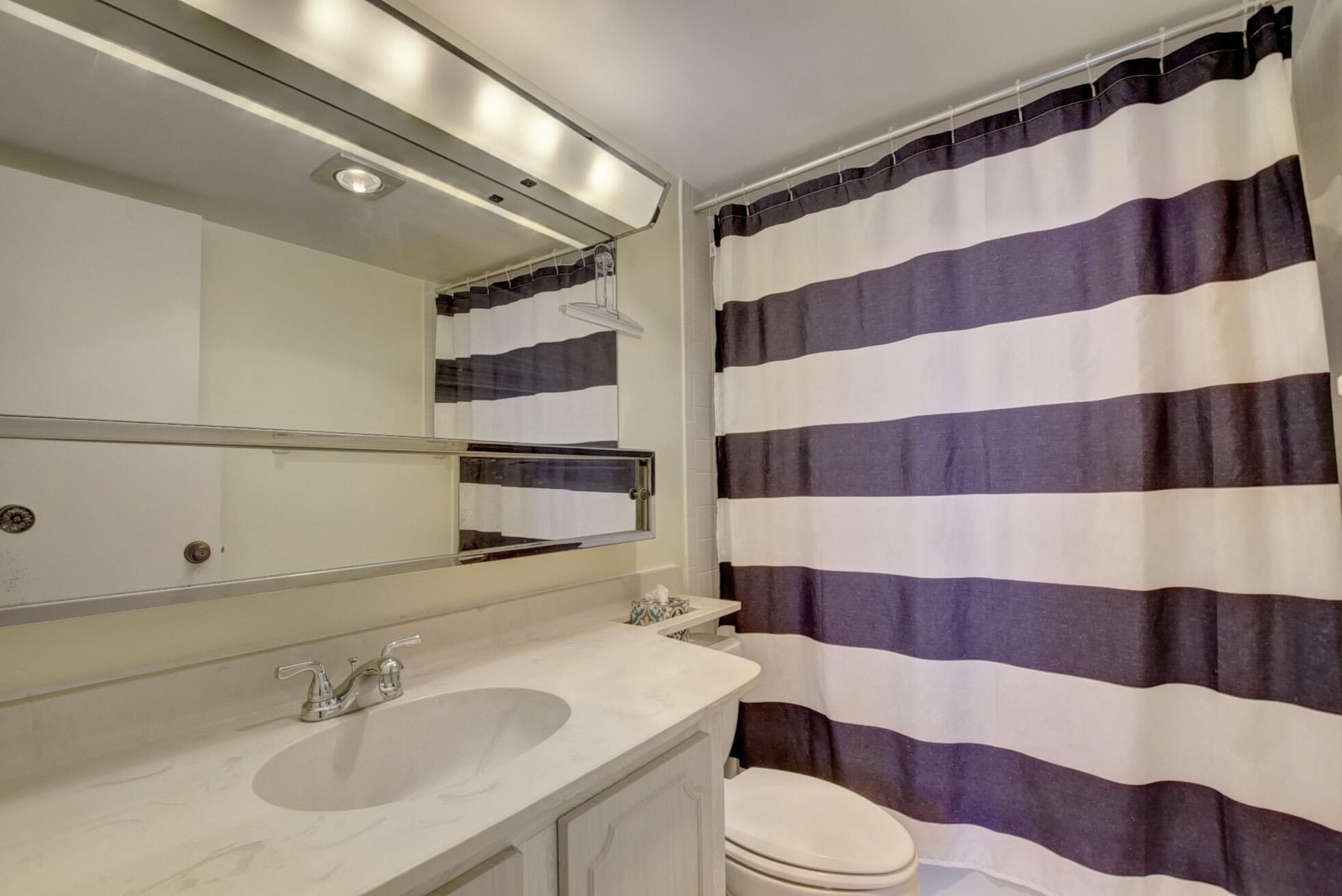 Unit 408 photo 33