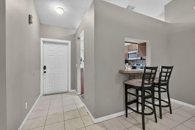 Residence photo 4