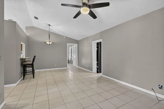 Residence photo 14