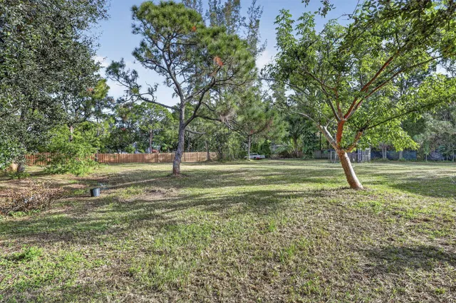 Residence photo 32