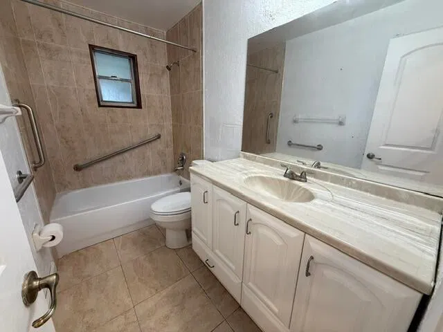  Residence photo 4