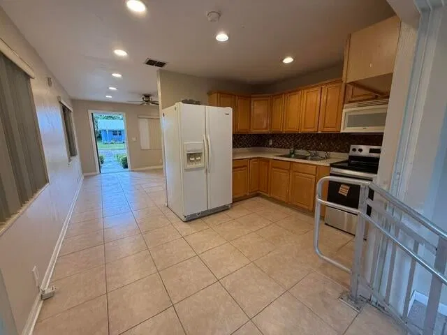  Residence photo 5