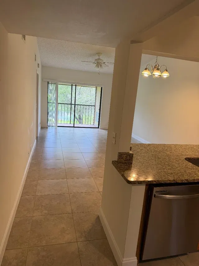  Unit 203 photo 4