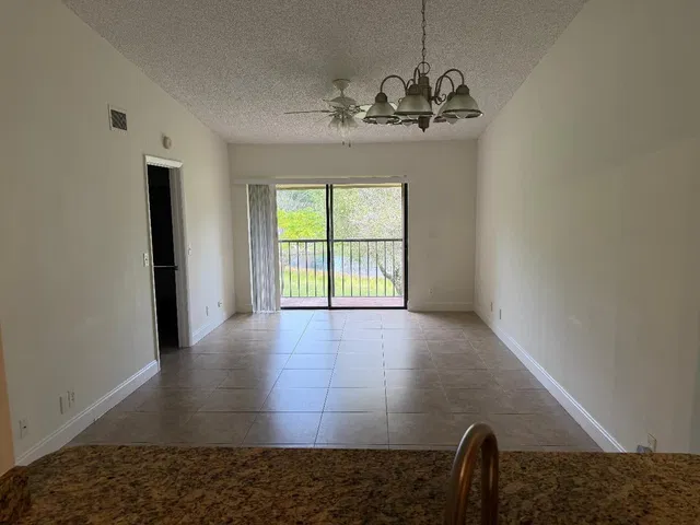 Unit 203 photo 5