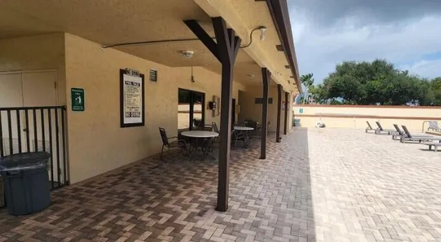 Unit 203 photo 15
