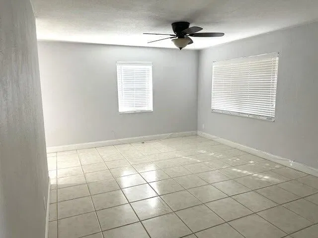 Residence photo 3
