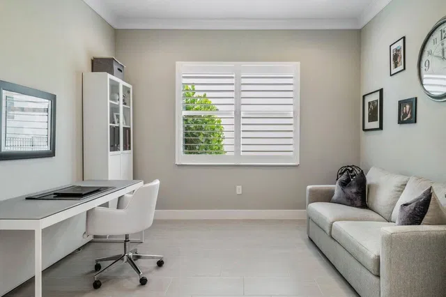 Residence photo 12