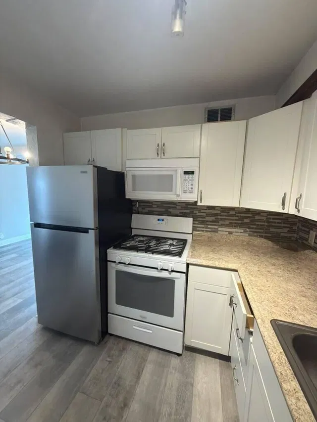 Residence photo 5