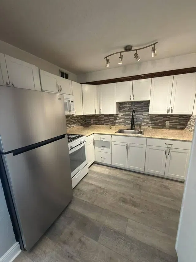 Residence photo 6