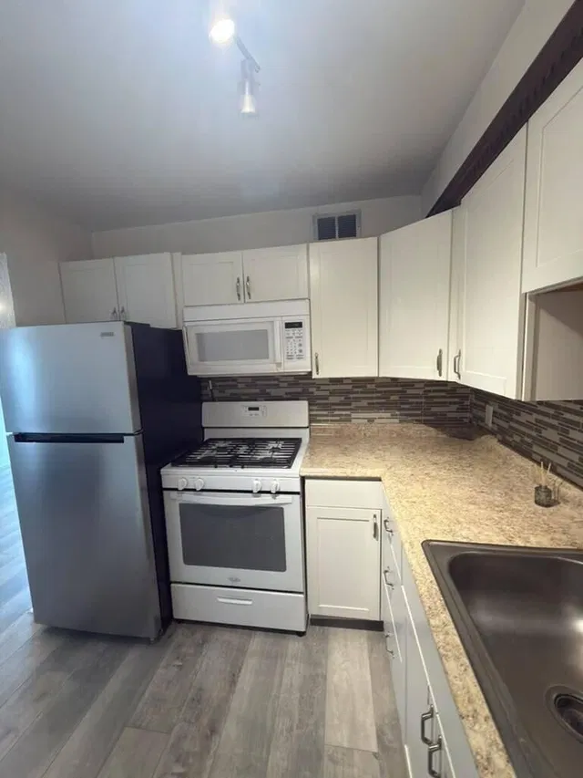 Residence photo 8