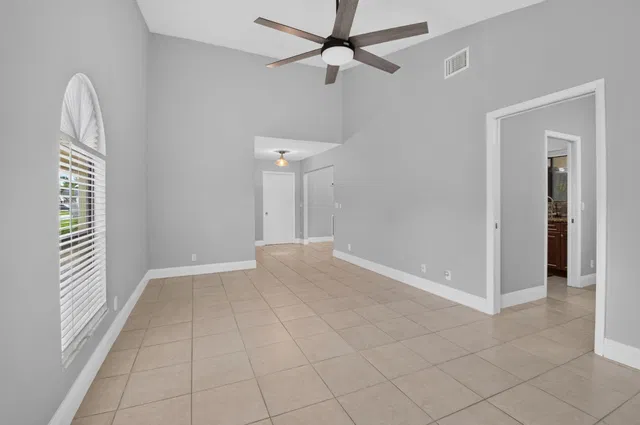 Residence photo 8