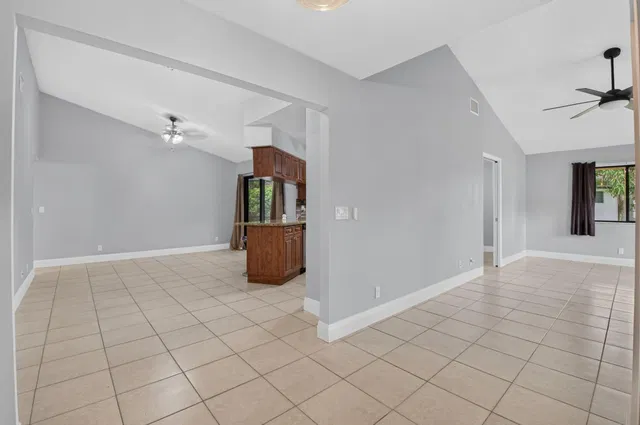 Residence photo 10