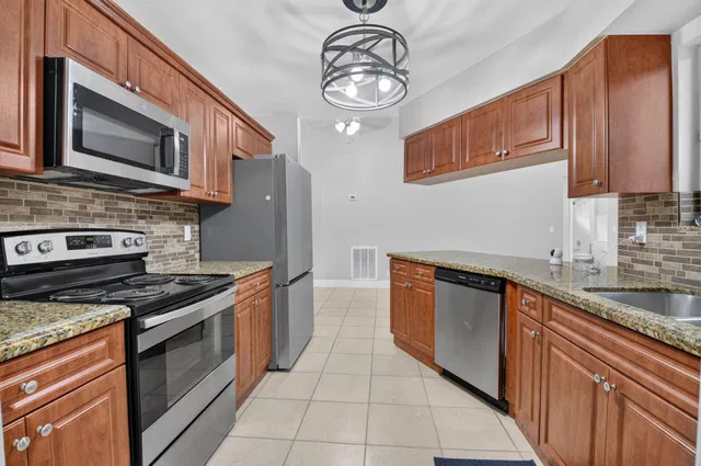 Residence photo 17