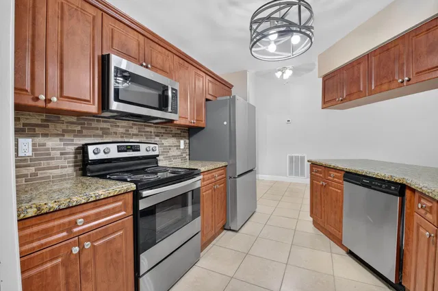 Residence photo 18