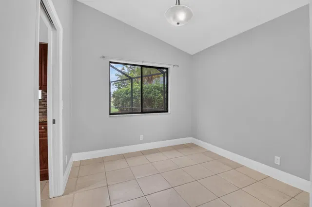 Residence photo 20
