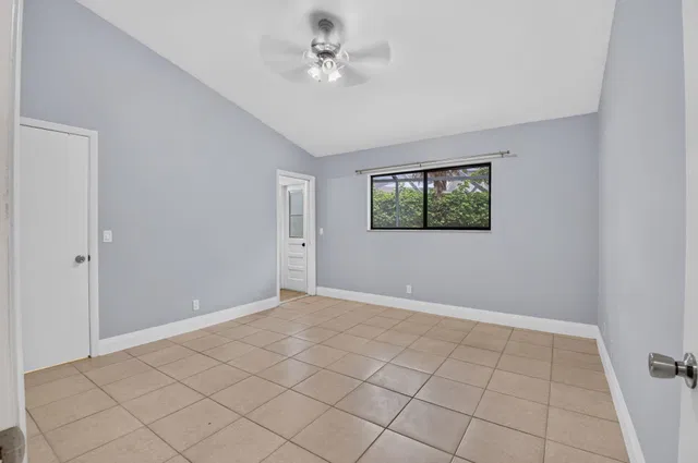Residence photo 21