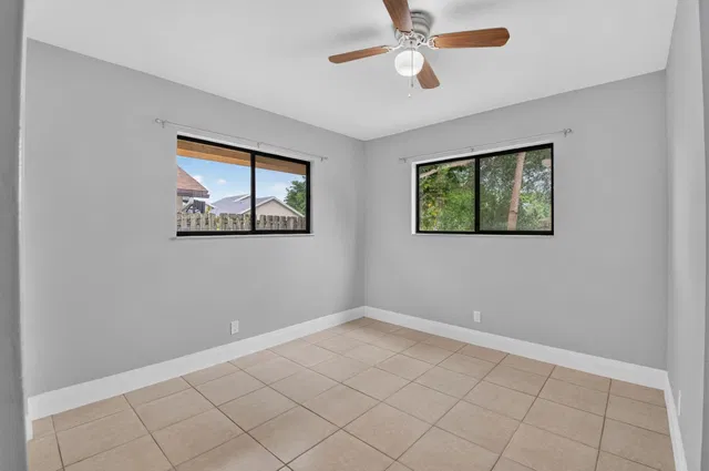 Residence photo 26