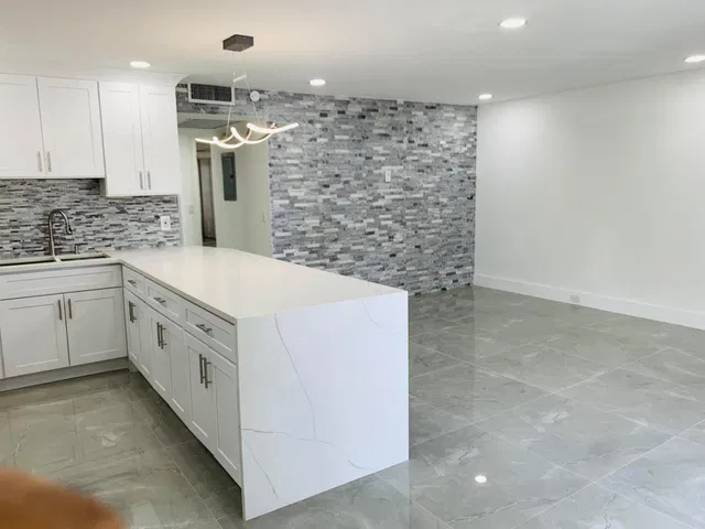 Residence photo 5