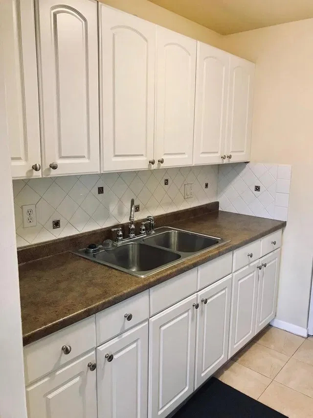 Unit 219 photo 3