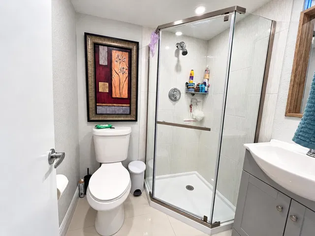  Unit 1560 photo 10