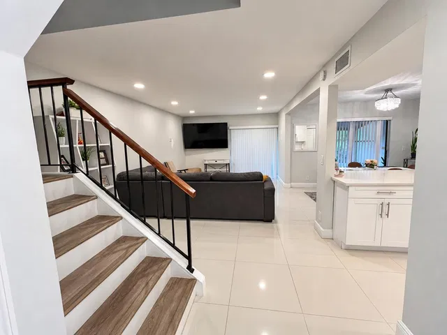  Unit 1560 photo 12