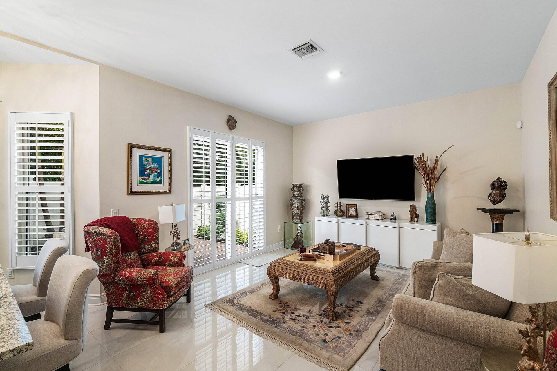Residence photo 16