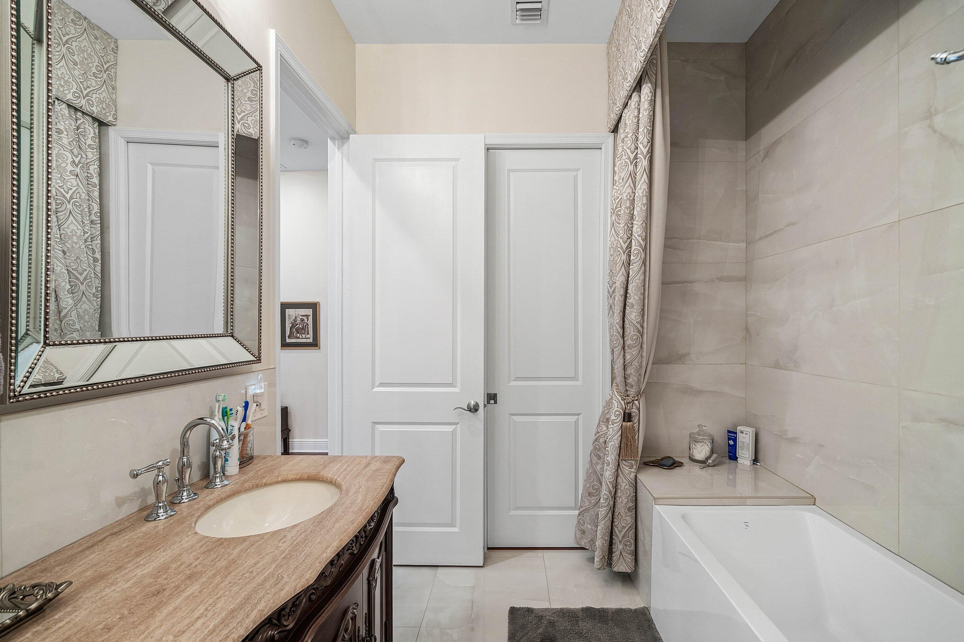 Residence photo 29