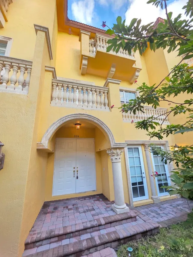 Residence photo 5