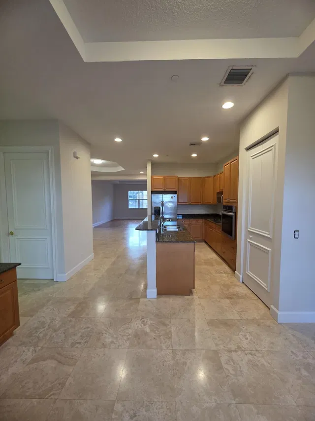 Residence photo 16