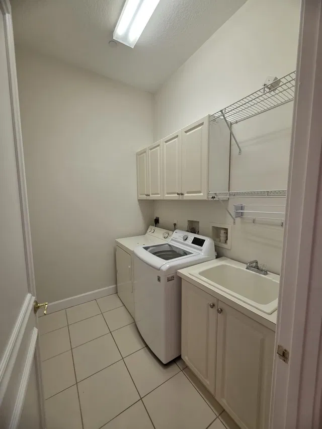 Residence photo 24